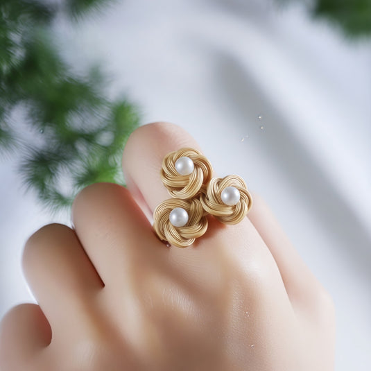 Bamboo Handwoven Pearl Ring 3-flower